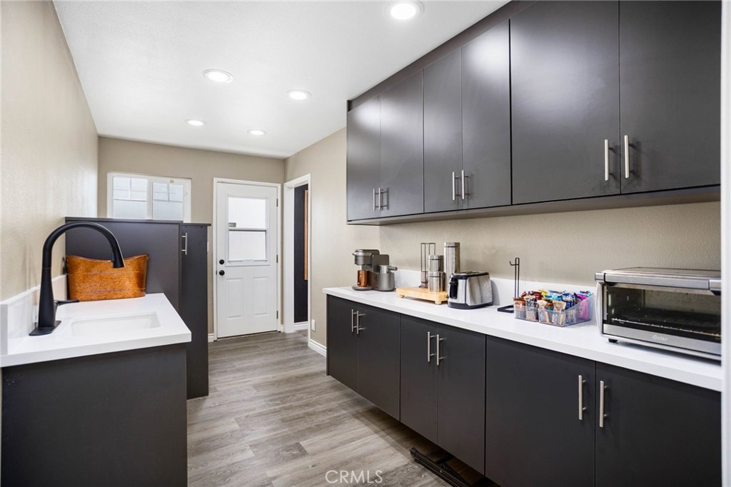 1325 N Birchnell Avenue