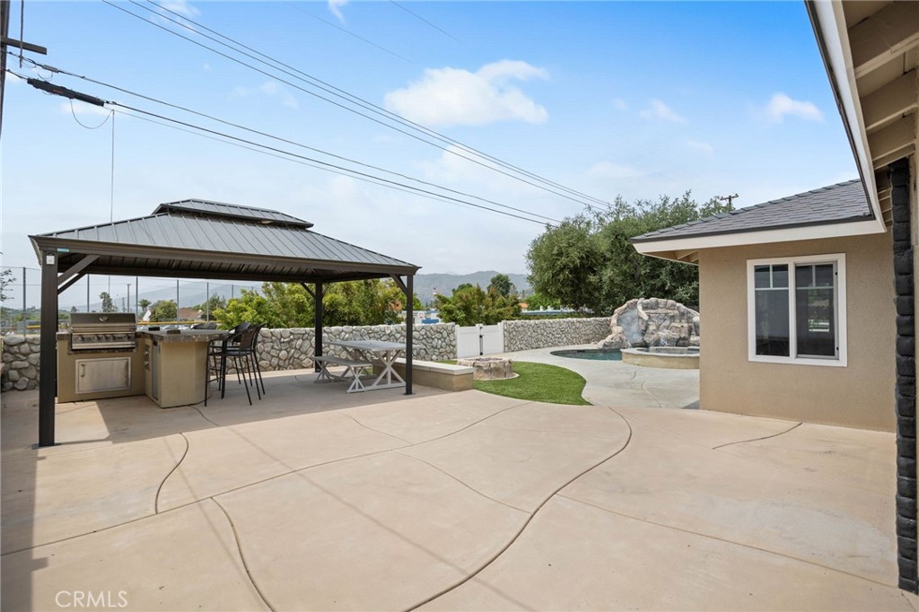 1325 N Birchnell Avenue