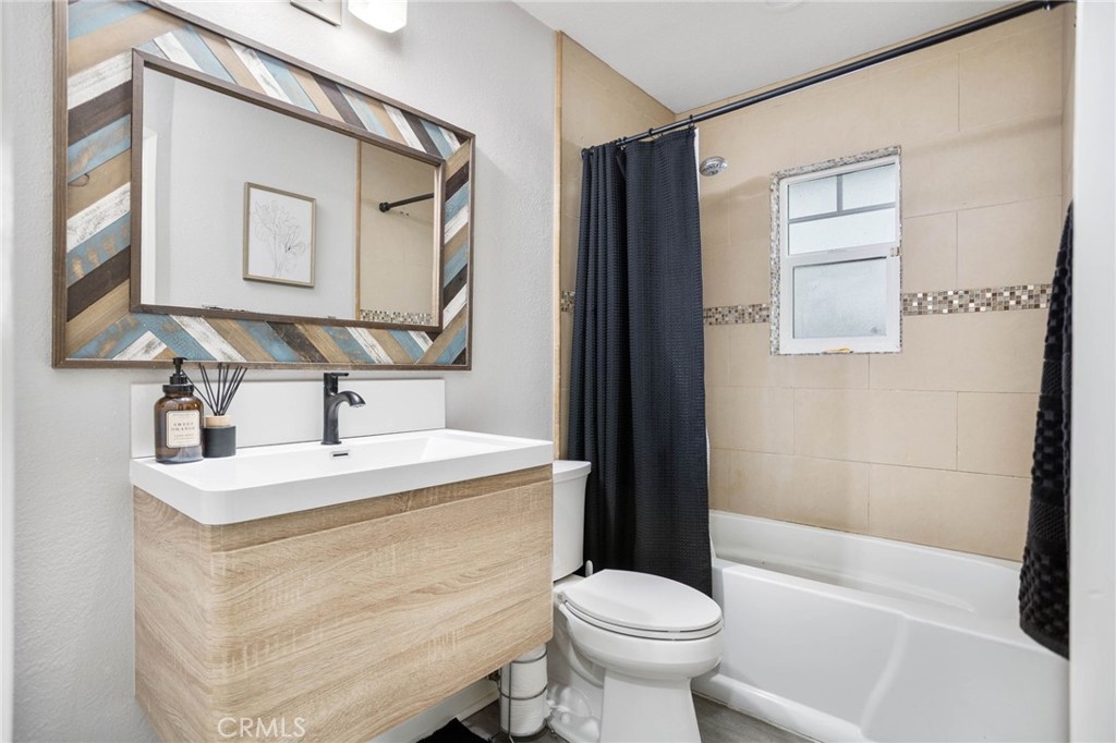 1325 N Birchnell Avenue