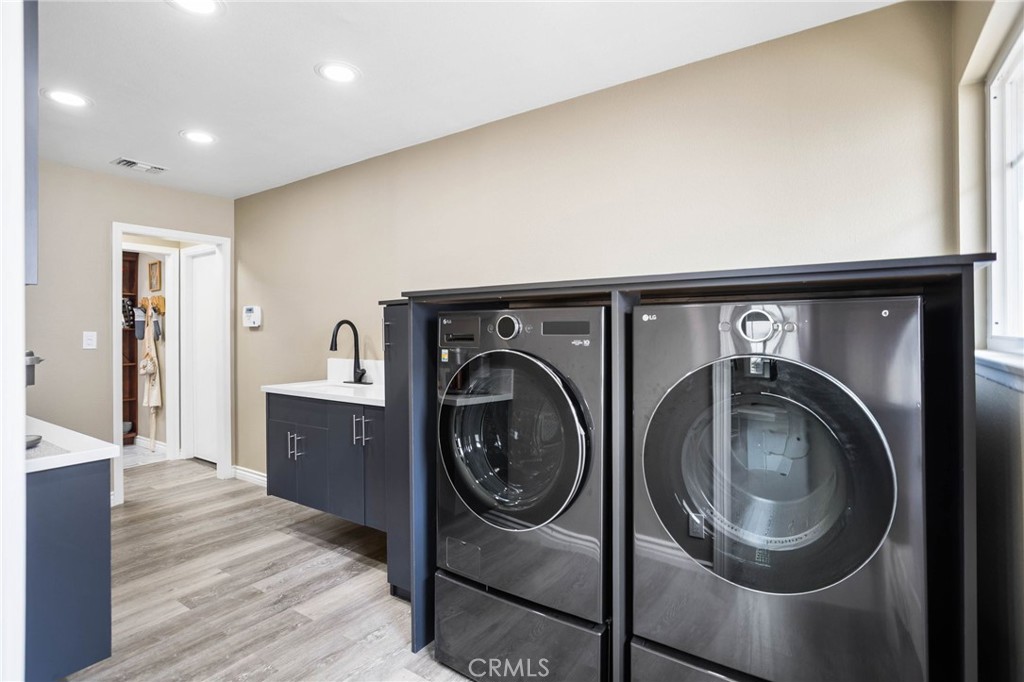 1325 N Birchnell Avenue