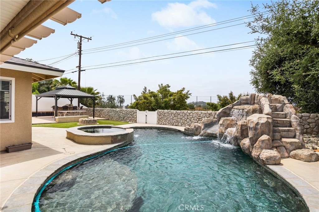 1325 N Birchnell Avenue