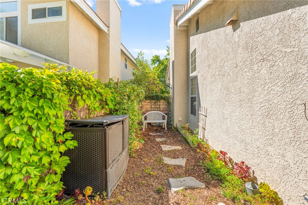 27054 Riversbridge Way