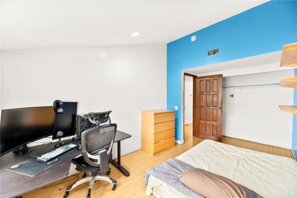 5715 Baltimore Drive 35