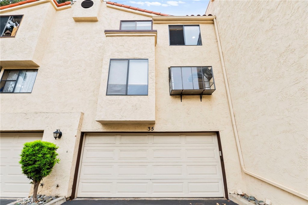 5715 Baltimore Drive 35