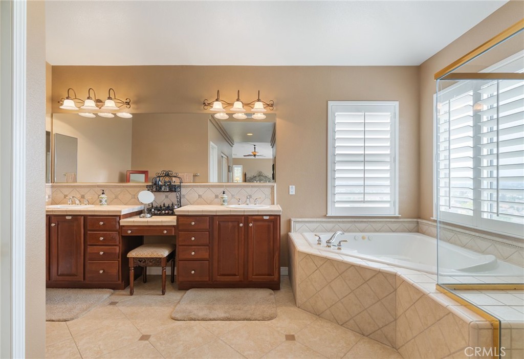 45242 Oakville Court