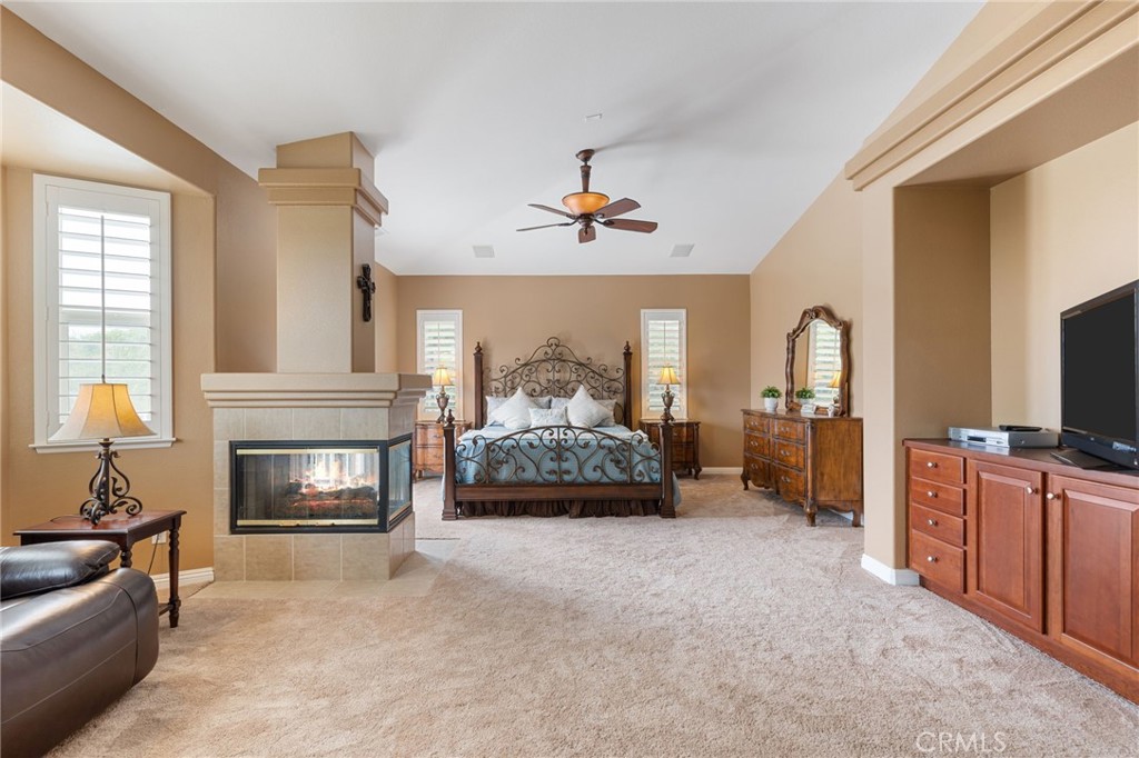 45242 Oakville Court