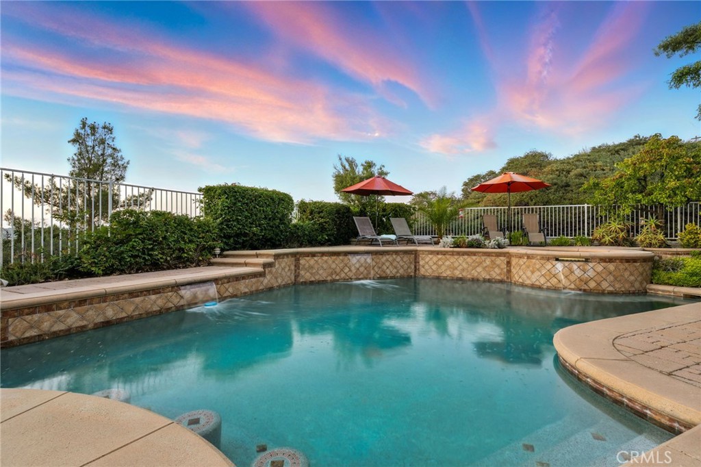 45242 Oakville Court