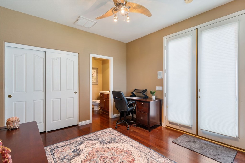 45242 Oakville Court