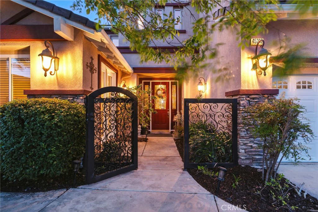45242 Oakville Court