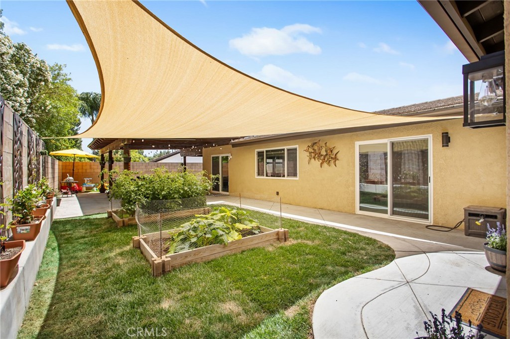 23540 Canyon Lake Drive N