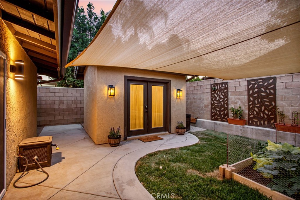 23540 Canyon Lake Drive N