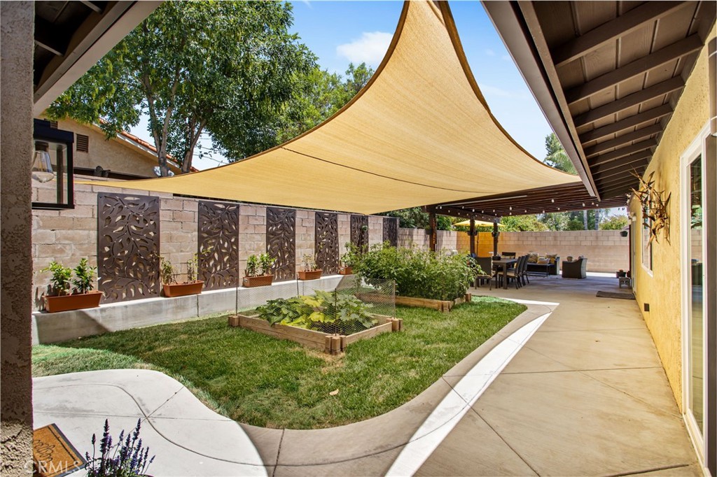 23540 Canyon Lake Drive N