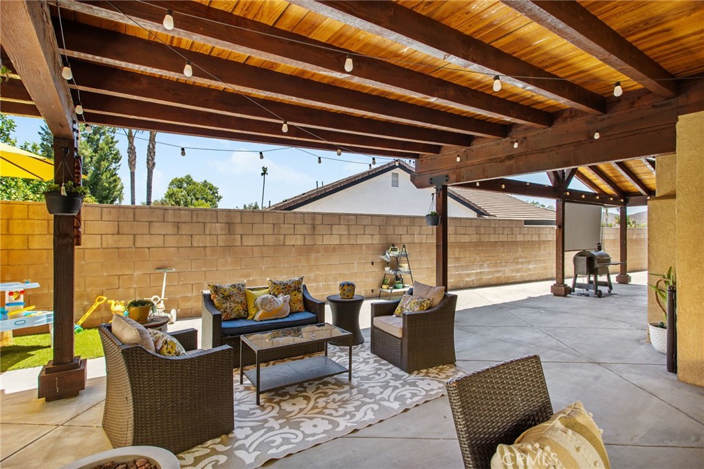 23540 Canyon Lake Drive N