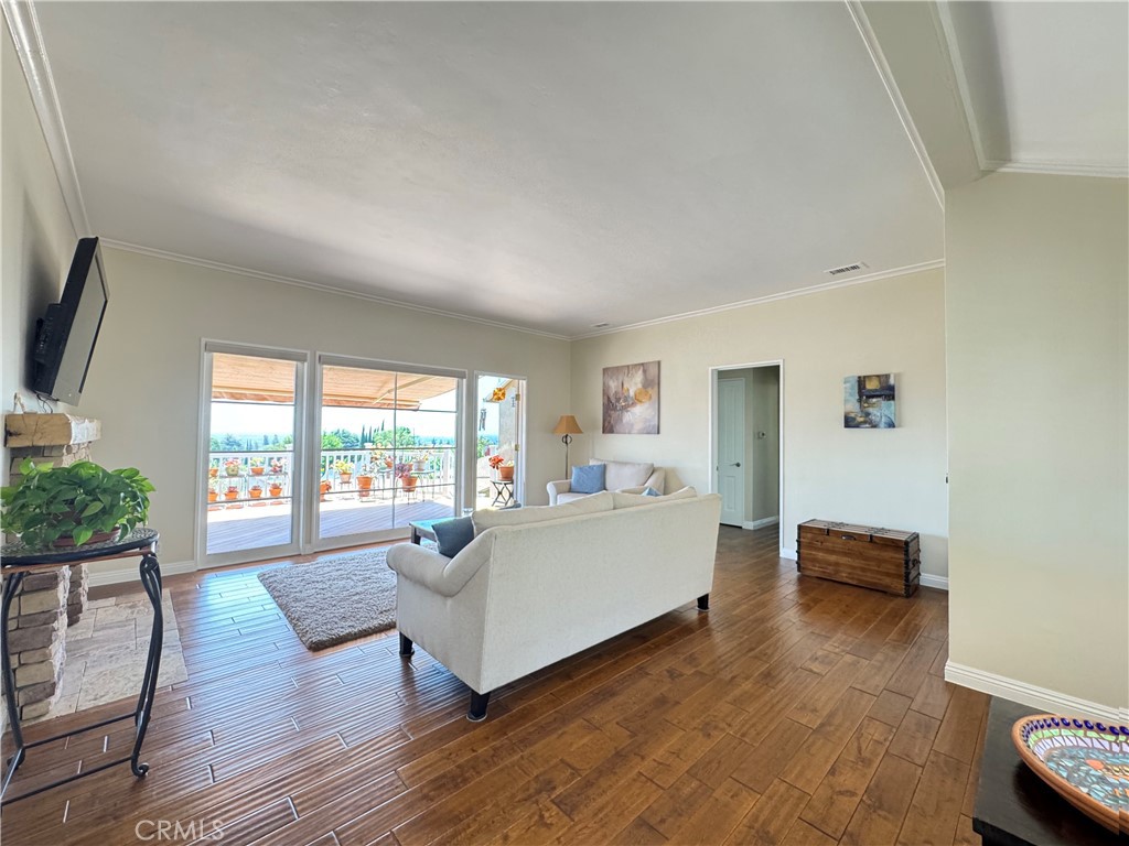5643 Panorama Drive