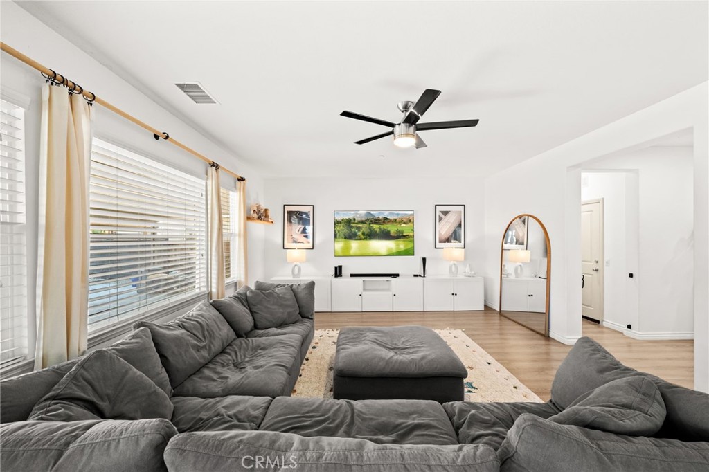 29831 Boathouse Cove