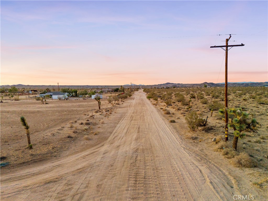 62941 Desert Trail