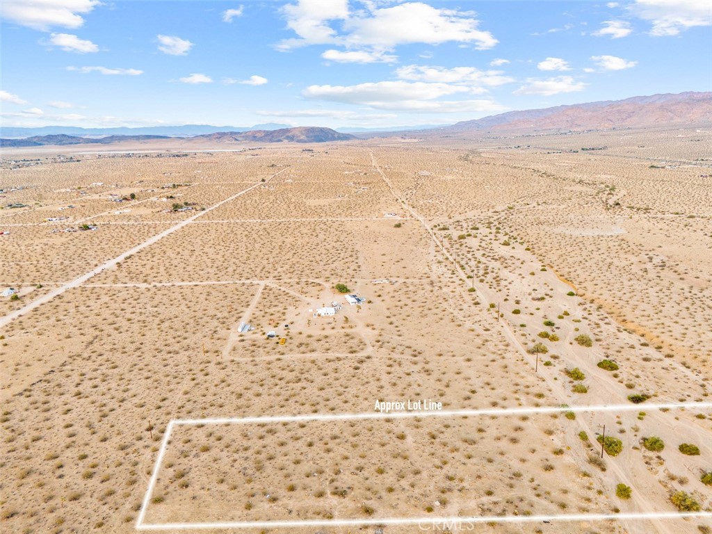 62941 Desert Trail