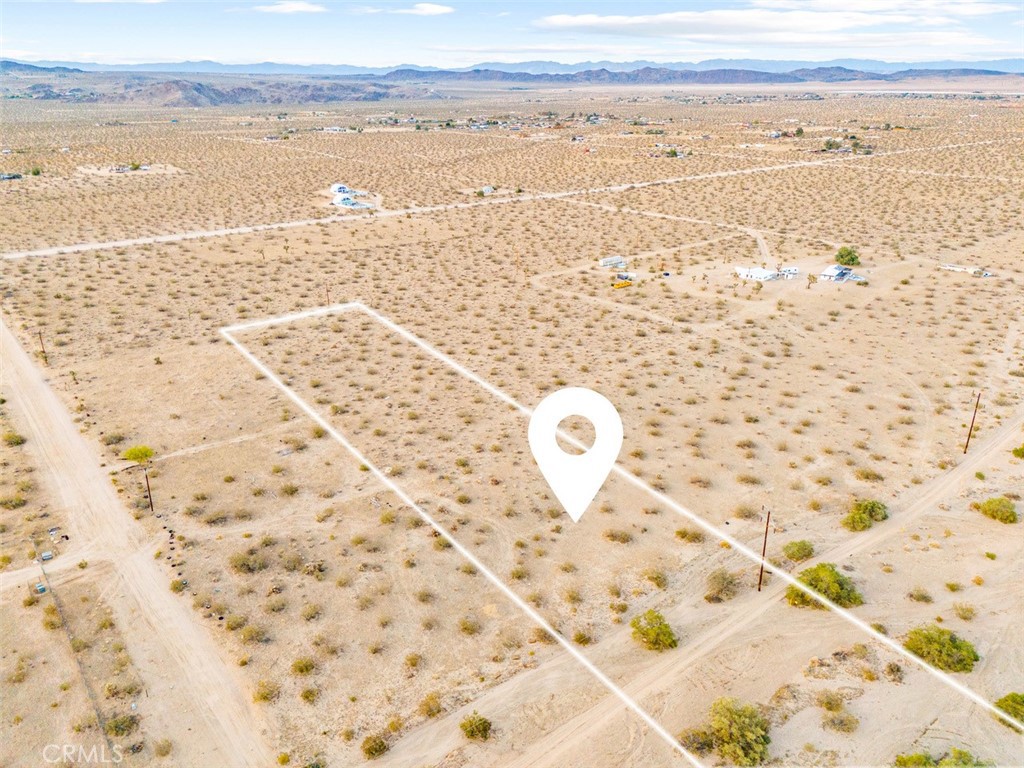 62941 Desert Trail