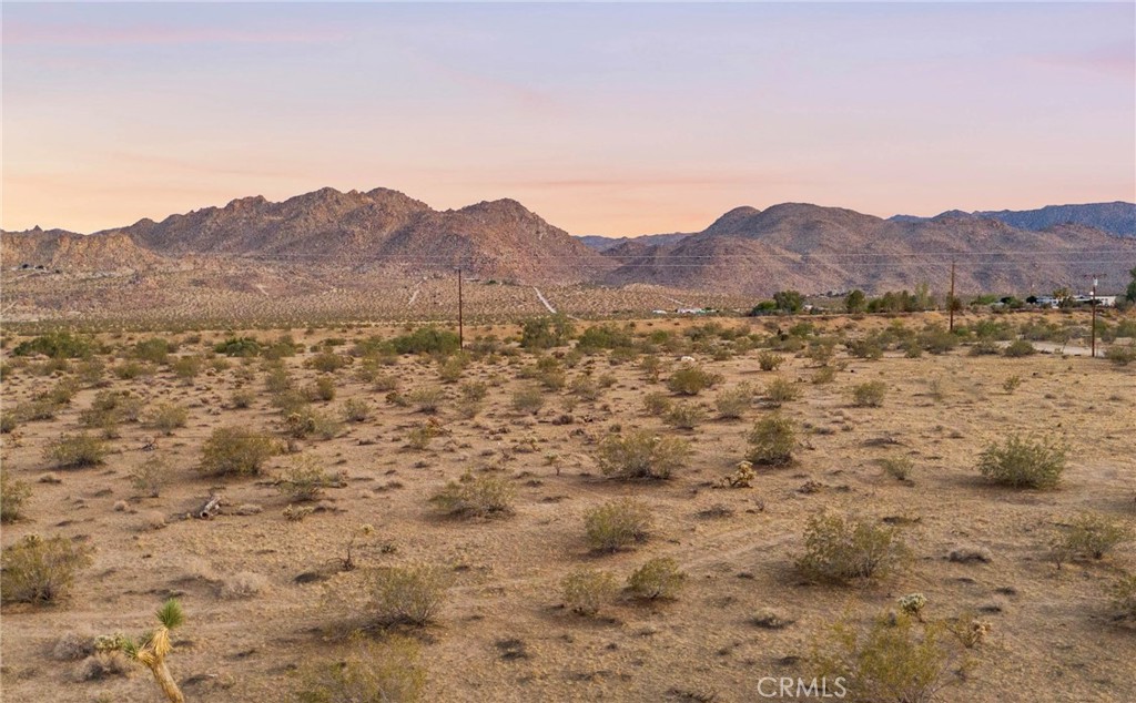 62941 Desert Trail