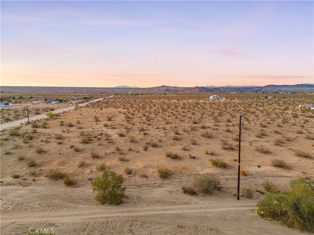 62941 Desert Trail
