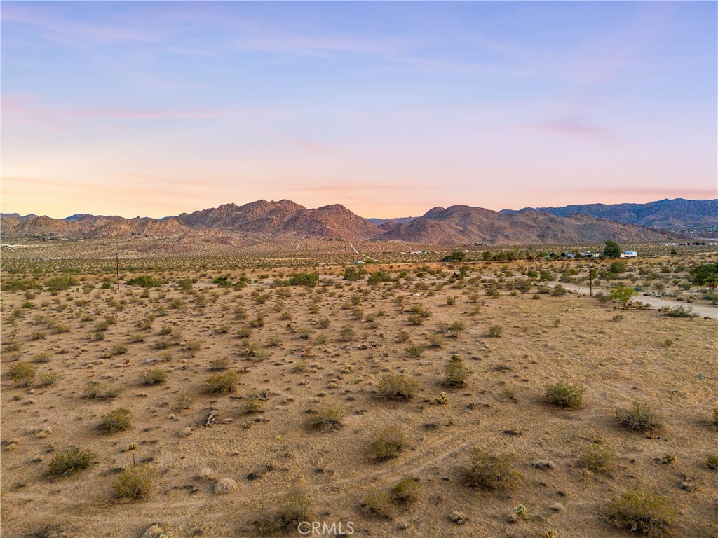 62941 Desert Trail