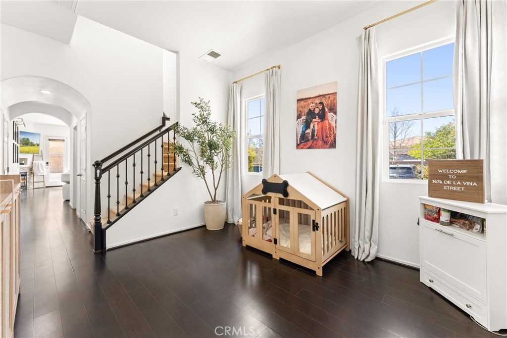 1474 De La Vina Street