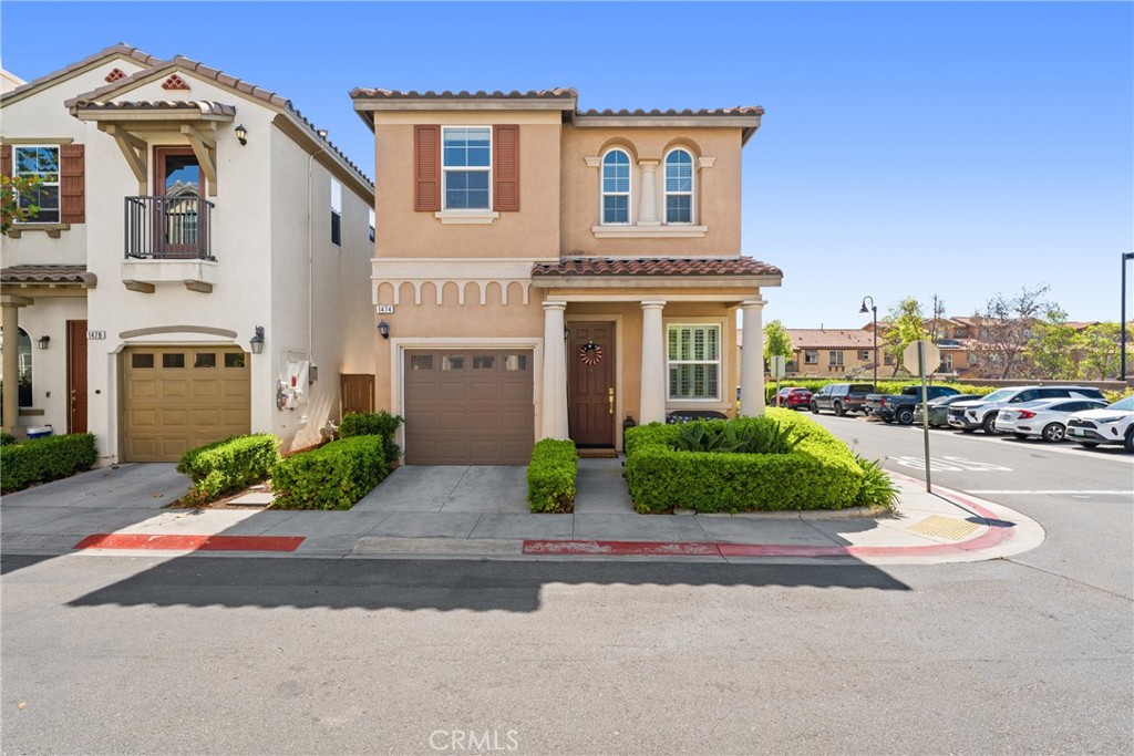 1474 De La Vina Street