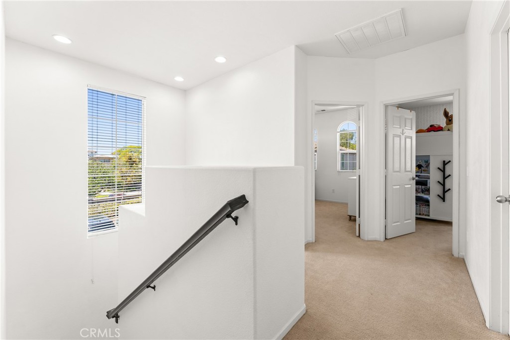 1474 De La Vina Street