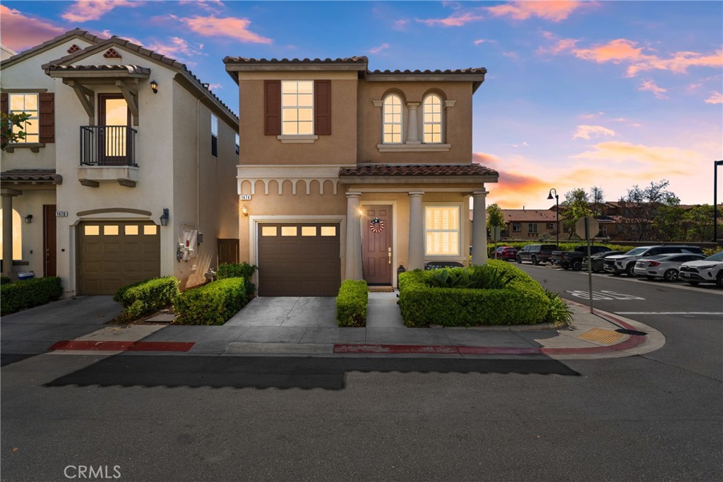 1474 De La Vina Street