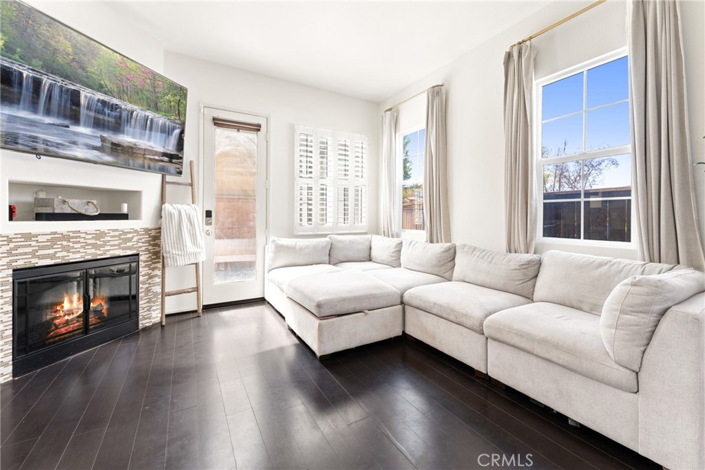 1474 De La Vina Street