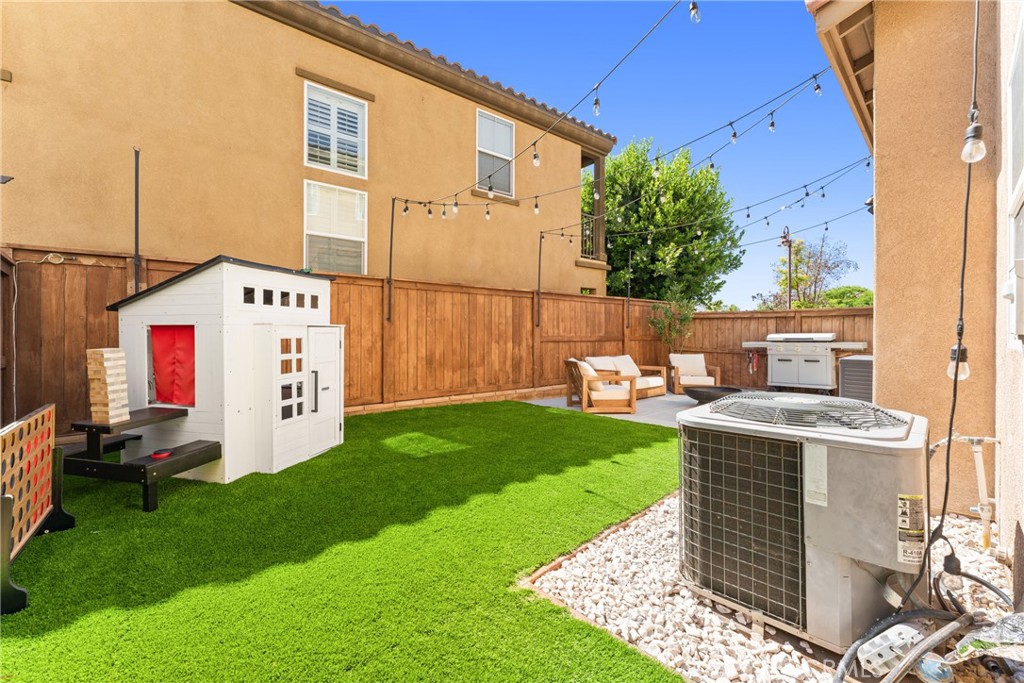 1474 De La Vina Street