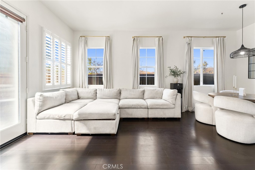 1474 De La Vina Street