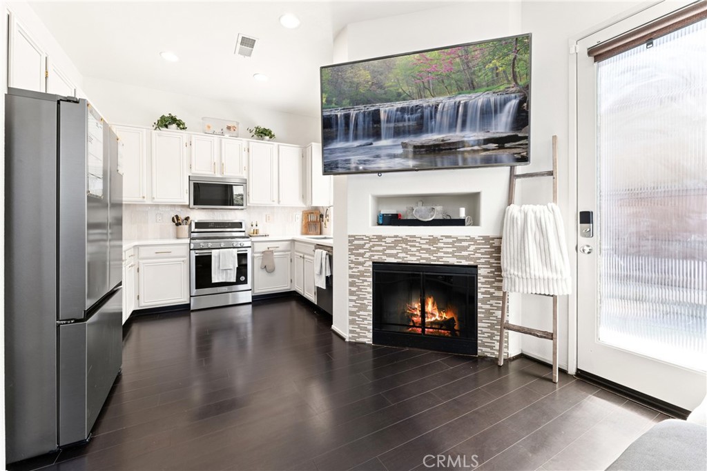 1474 De La Vina Street