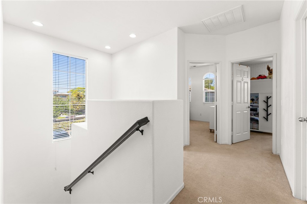 1474 De La Vina Street