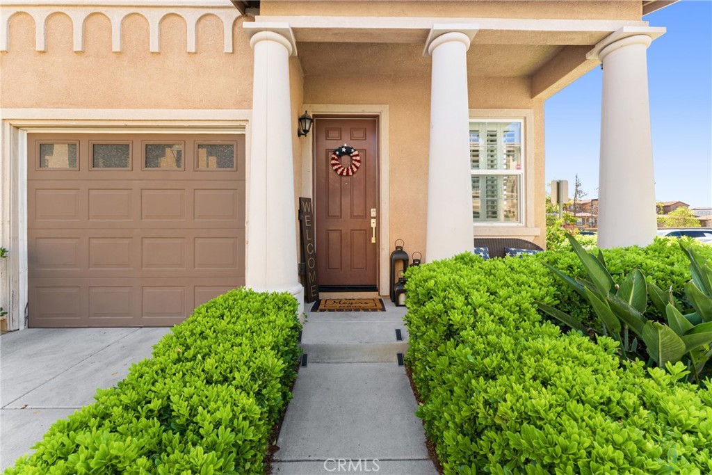 1474 De La Vina Street