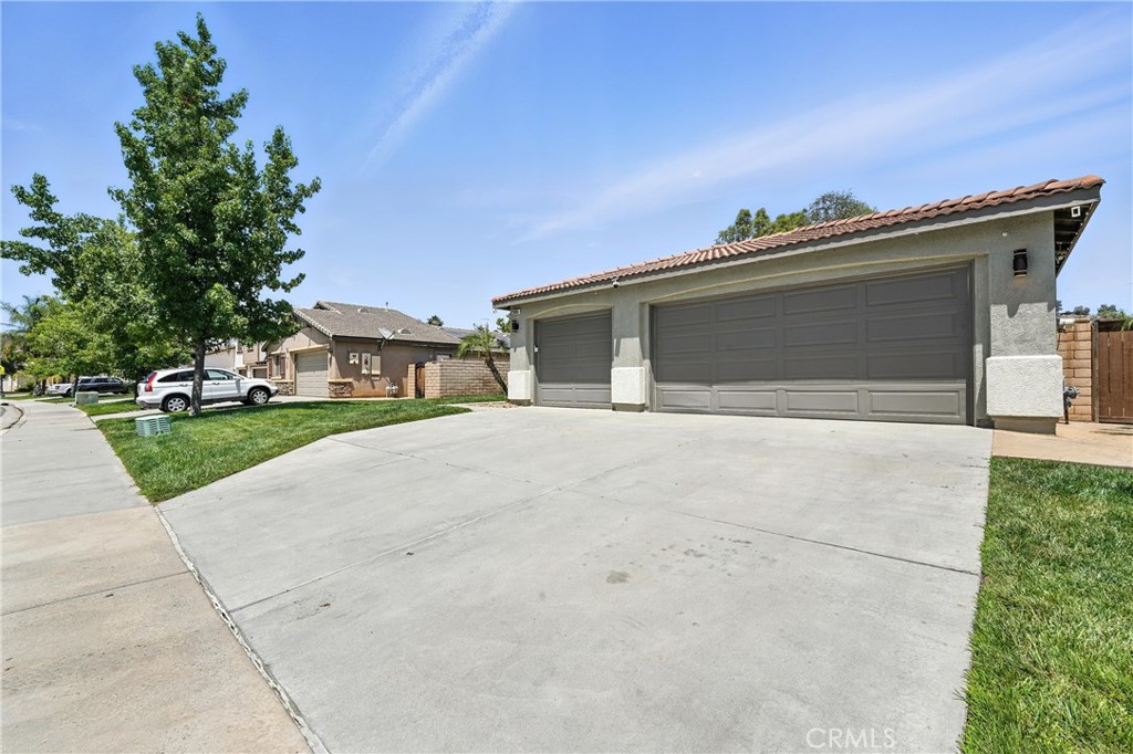 23885 Cheyenne Canyon Drive