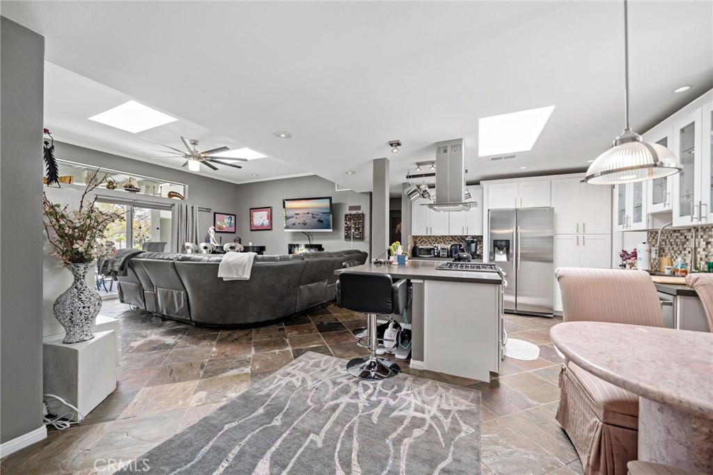 39004 Knoll View Circle