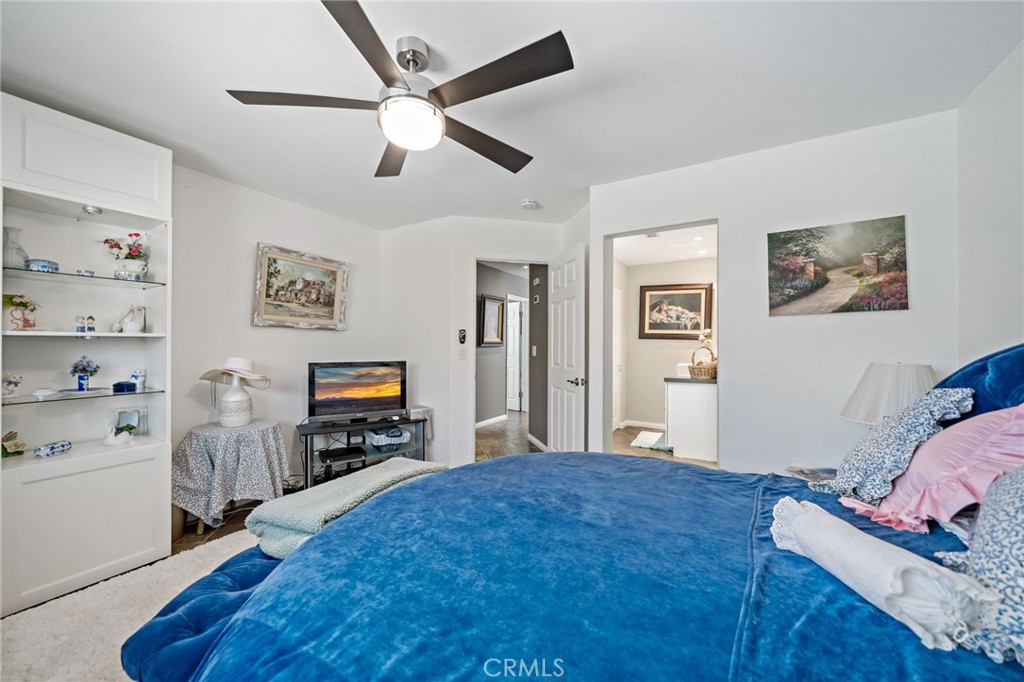 39004 Knoll View Circle