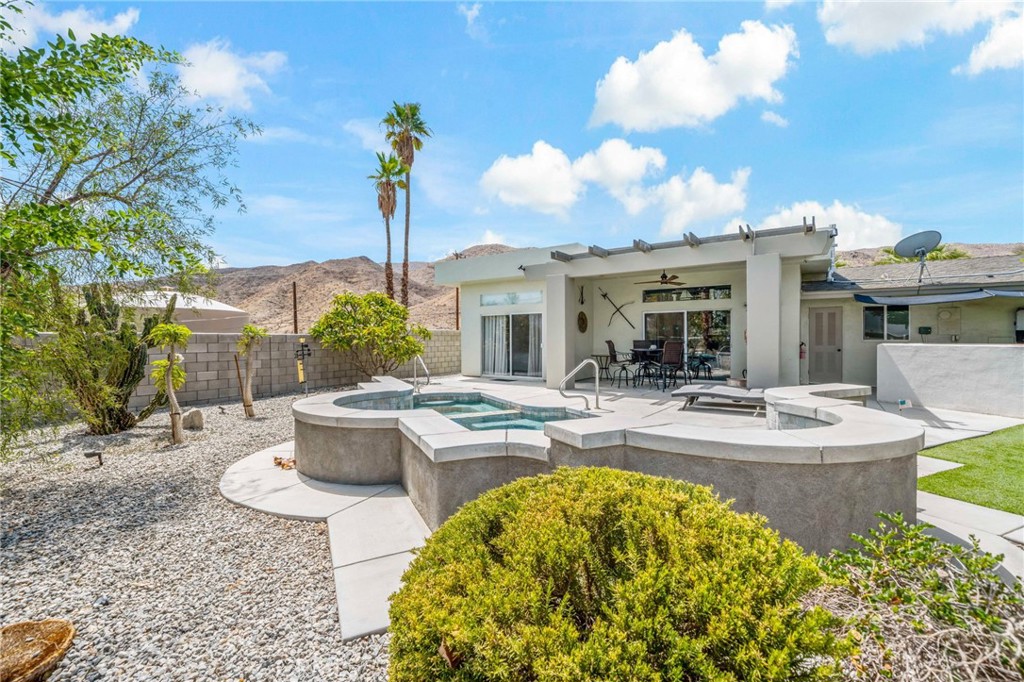 39004 Knoll View Circle