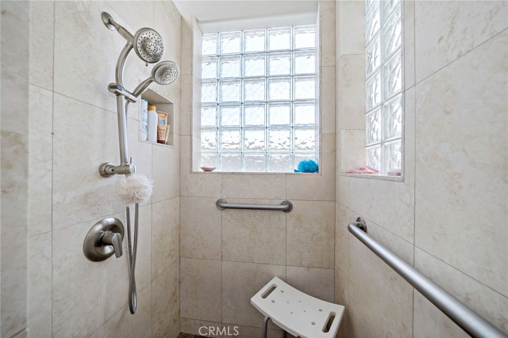 39004 Knoll View Circle