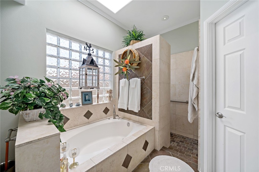 39004 Knoll View Circle