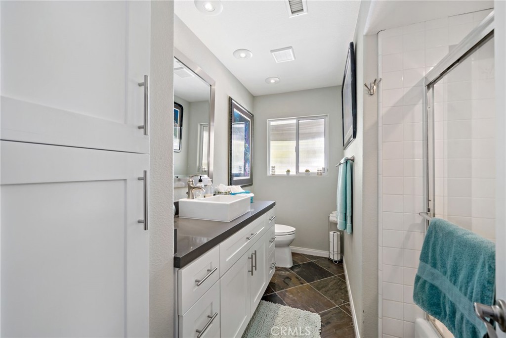 39004 Knoll View Circle