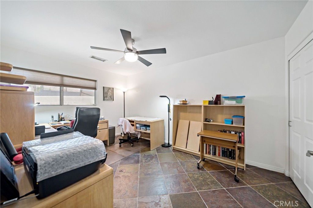 39004 Knoll View Circle