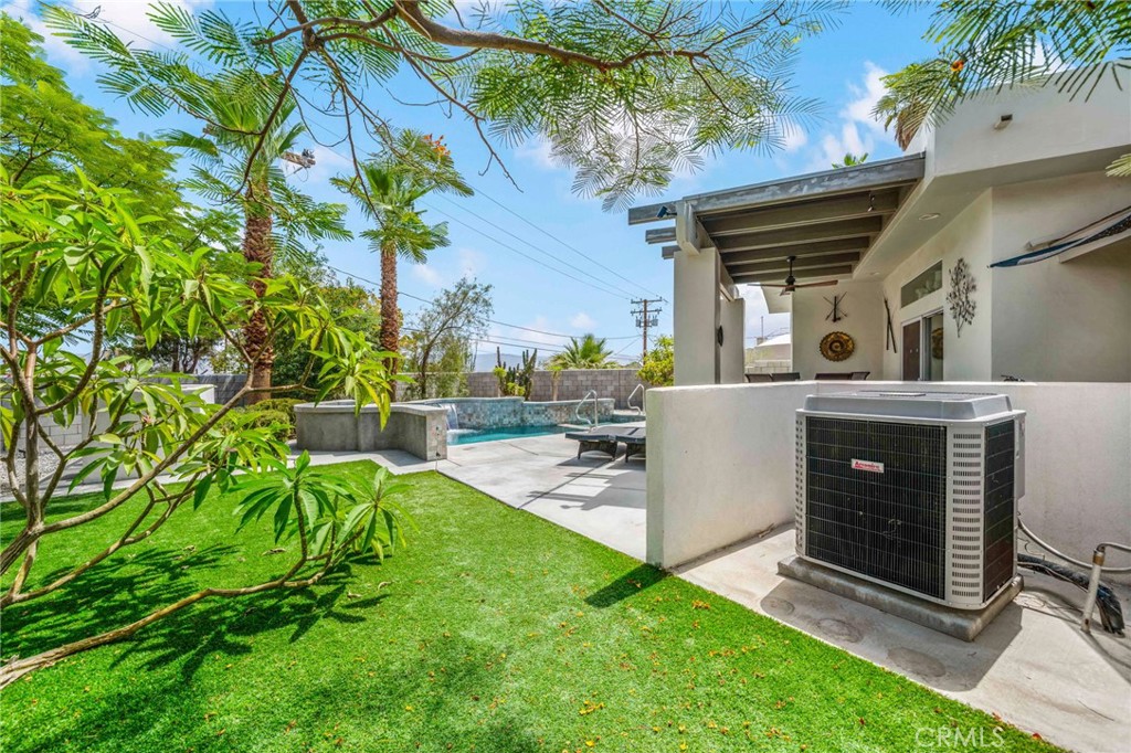 39004 Knoll View Circle