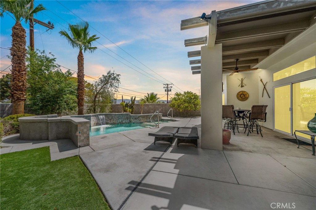 39004 Knoll View Circle