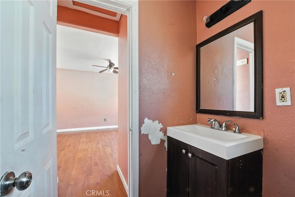 1271 W 19th Street
