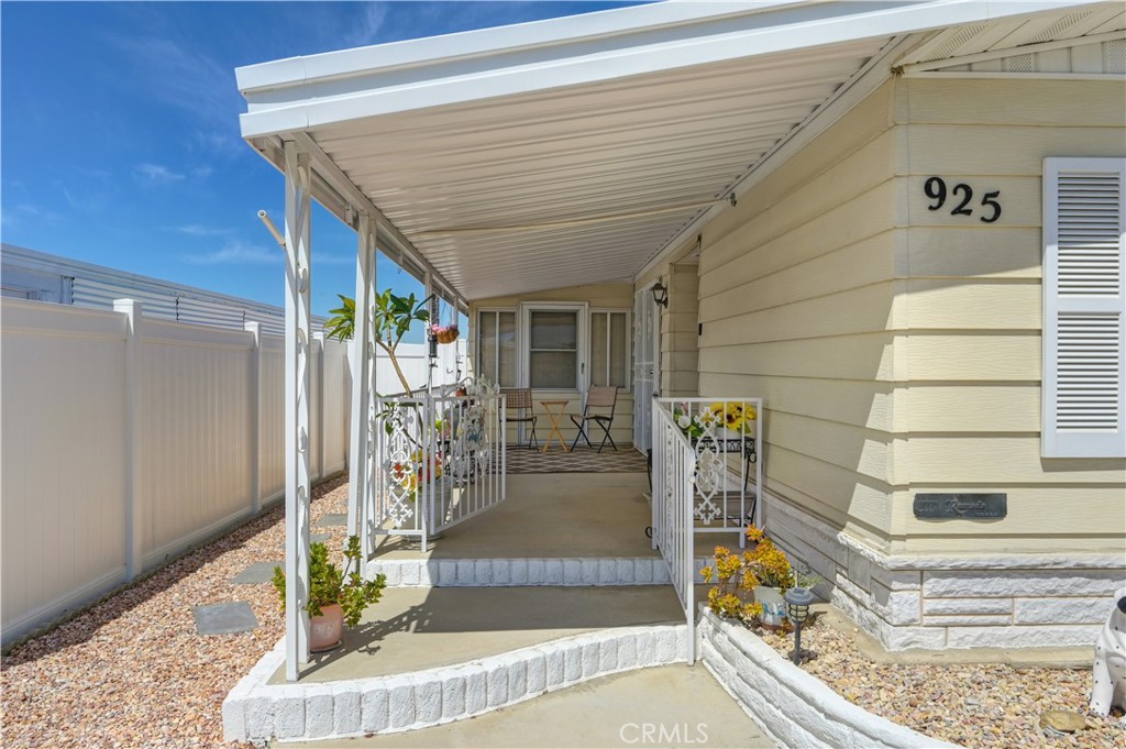 925 S Palm Avenue