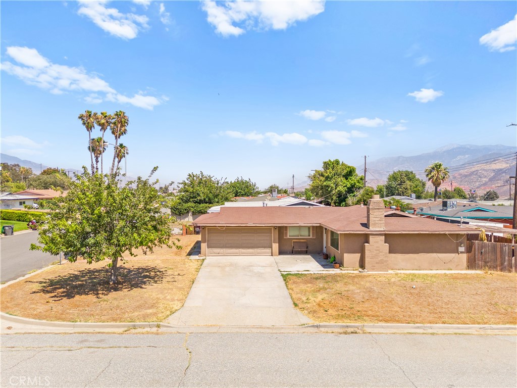 2174 W Monroe Street