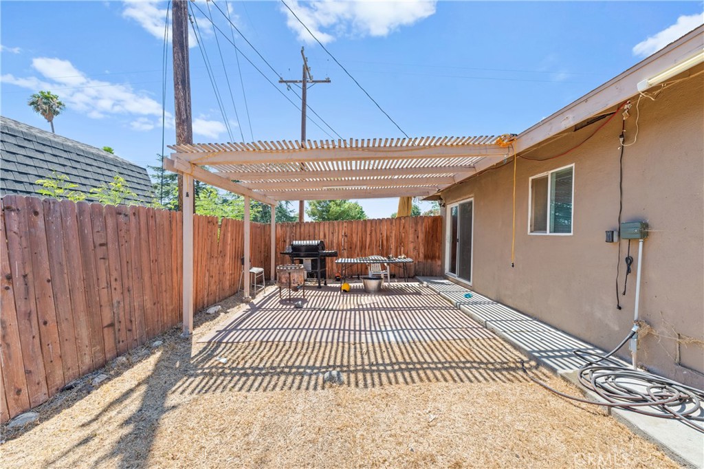 2174 W Monroe Street