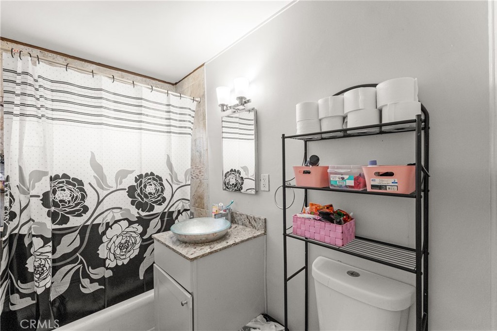 2174 W Monroe Street